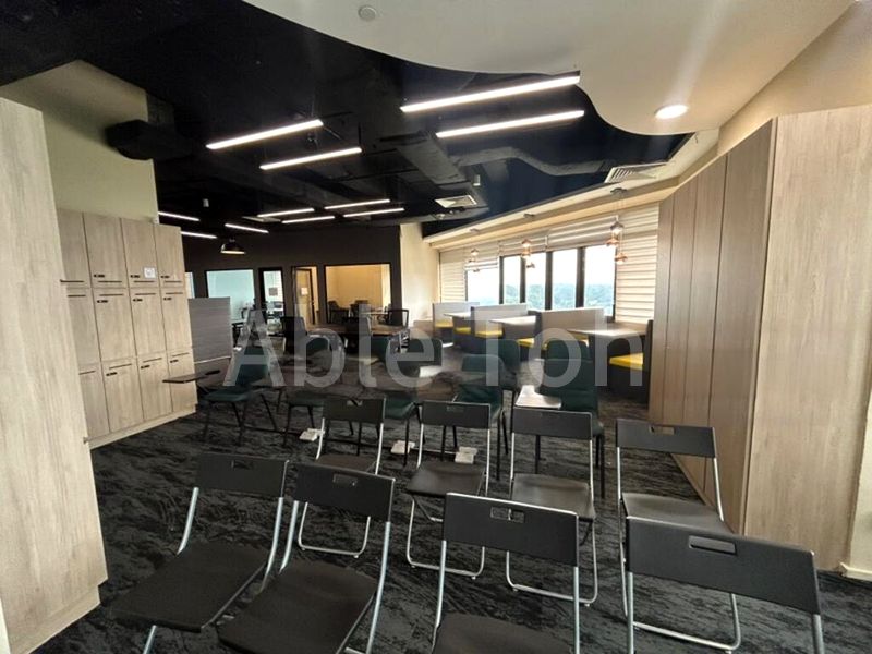 Office for Rent: SLF Building - Image 6