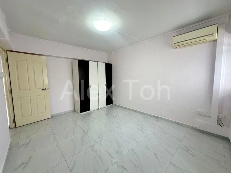 4 Room (4STD) HDB for Rent in  142 Lorong Ah Soo - Image 3