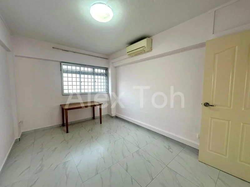 4 Room (4STD) HDB for Rent in  142 Lorong Ah Soo - Image 14