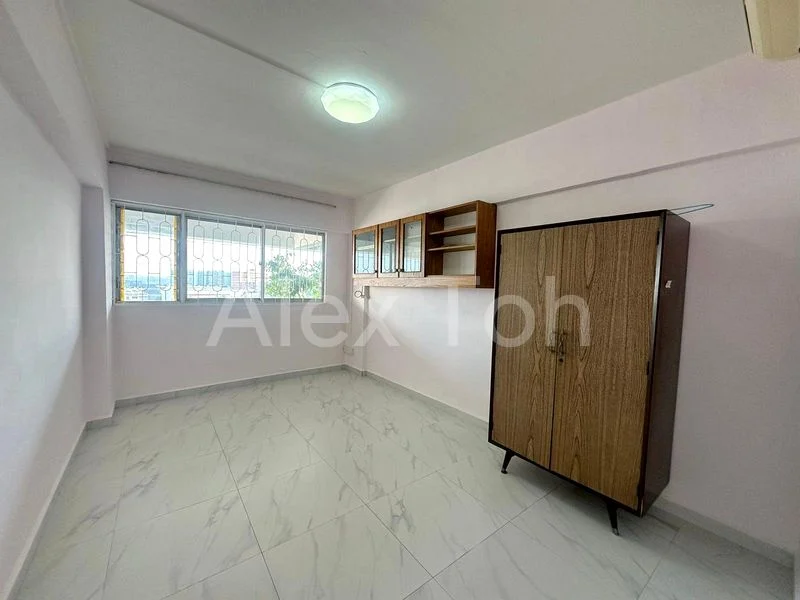 4 Room (4STD) HDB for Rent in  142 Lorong Ah Soo - Image 13