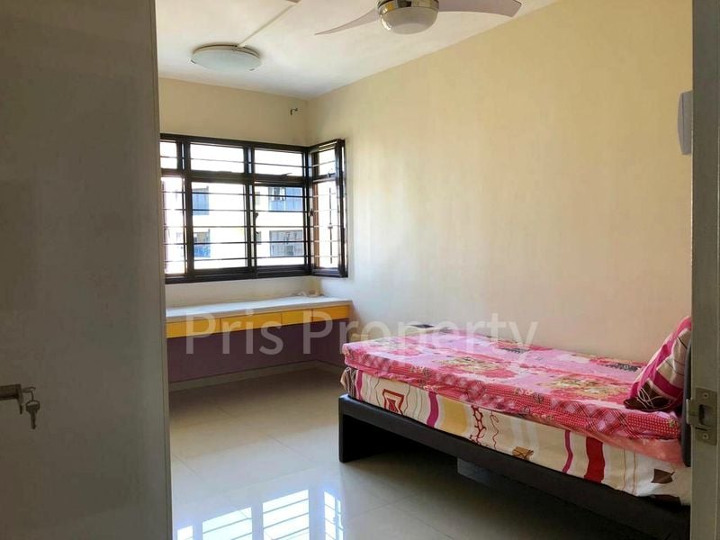 Common Room (HDB) for Rent in  653B Jurong West Street 61 - Image 2