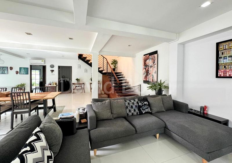 4+1 Bed Corner Terrace (Landed) for Sale in  Teacher's Housing Estate - Image 12