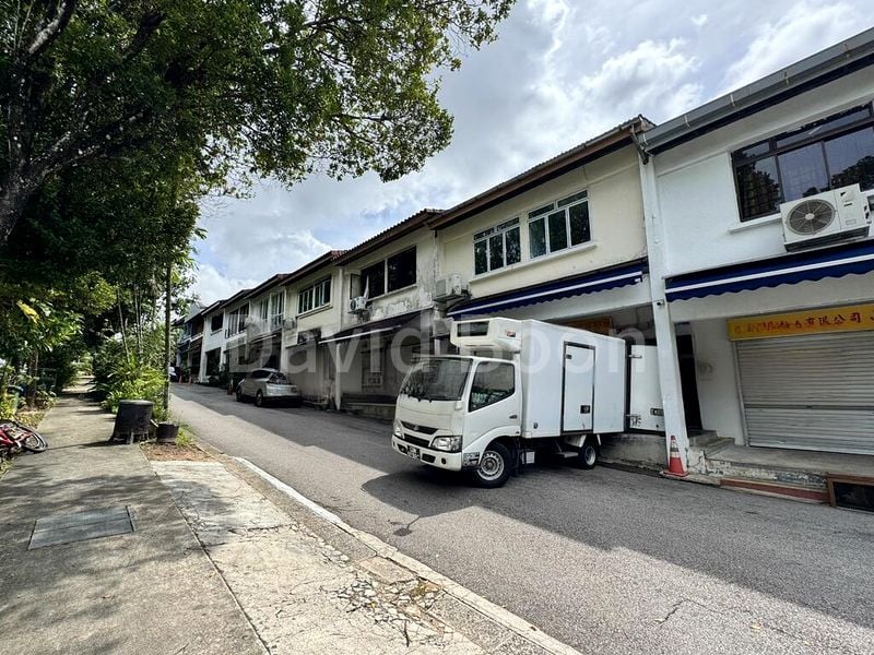 4+1 Bed Corner Terrace (Landed) for Sale in  Teacher's Housing Estate - Image 2