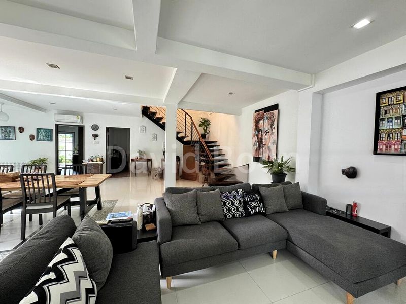 4+1 Bed Corner Terrace (Landed) for Sale in  Teacher's Housing Estate - Image 9