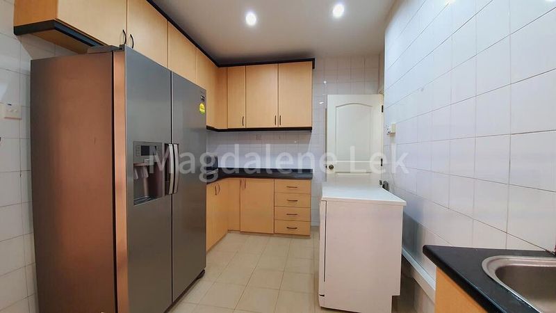 4 Bed Condo for Rent in  Leonie Condotel - Image 13