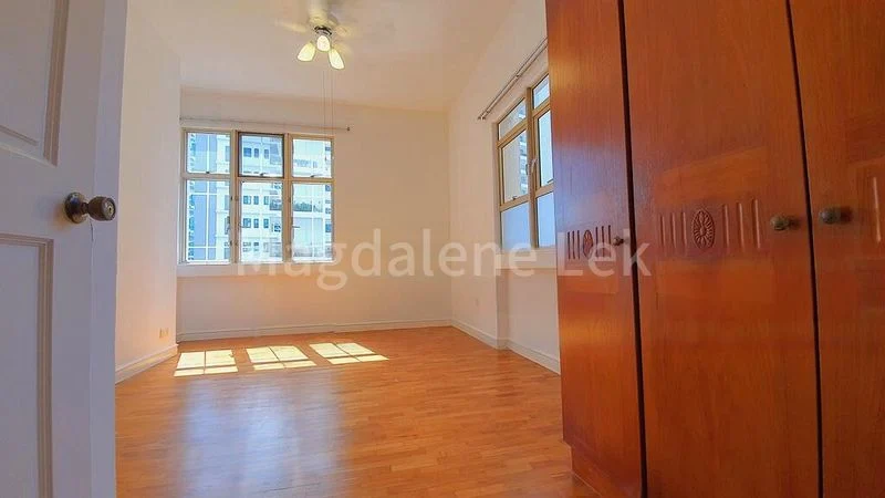 4 Bed Condo for Rent in  Leonie Condotel - Image 10