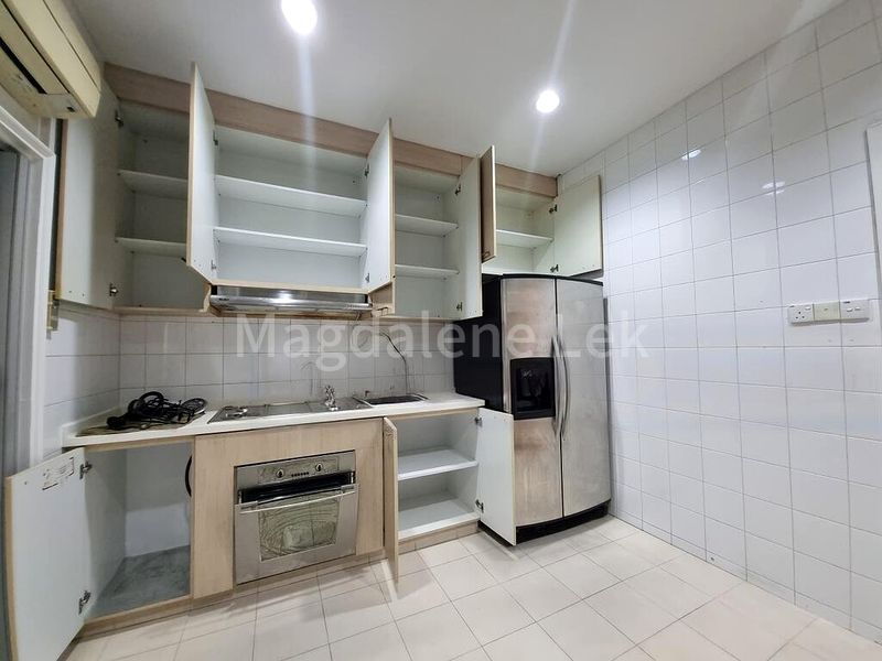 4 Bed Condo for Rent in  Leonie Condotel - Image 20