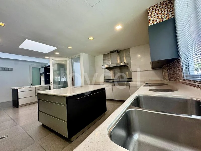6 Bed Bungalow (Landed) for Rent in  Raffles Park - Image 5