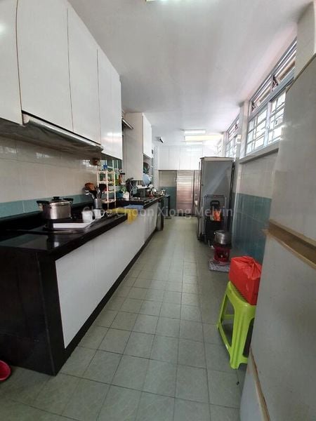 6 Bed Corner Terrace (Landed) for Sale in  Thrift Drive - Image 15