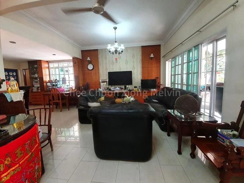 6 Bed Corner Terrace (Landed) for Sale in  Thrift Drive - Image 16