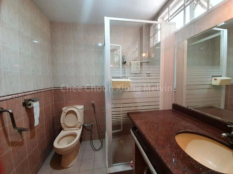 6 Bed Corner Terrace (Landed) for Sale in  Thrift Drive - Image 1