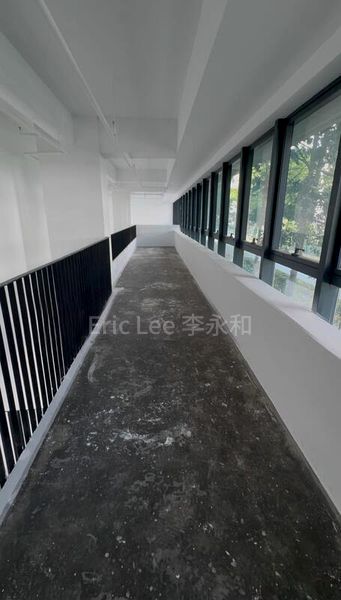 Light Industrial (B1) for Sale: M38, Industrial Unit, 1,000 sq ft, on Bredbury Parkway - Image 1