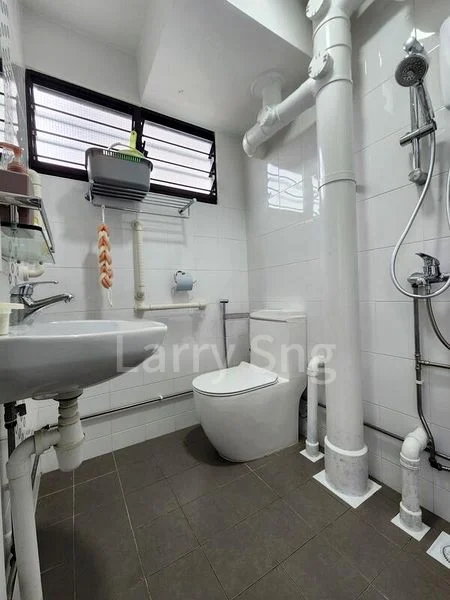 Common Room (HDB) for Rent in  173 Ang Mo Kio Avenue 4 - Image 1