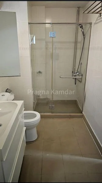 3 Bed Condo for Rent in  Bayshore Park - Image 1