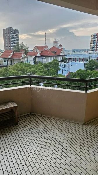 3 Bed Condo for Rent in  Bayshore Park - Image 6