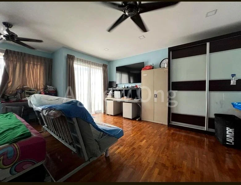 6 Bed Semi-Detached House (Landed) for Sale in  Fern Spring - Image 1