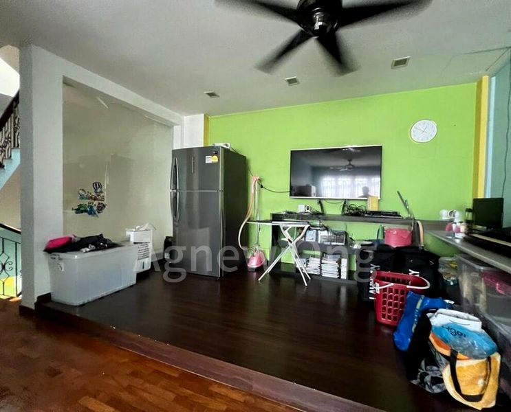 6 Bed Semi-Detached House (Landed) for Sale in  Fern Spring - Image 7