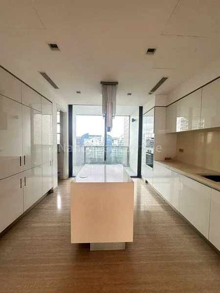 5 Bed Condo for Sale in  Tomlinson Heights - Image 2