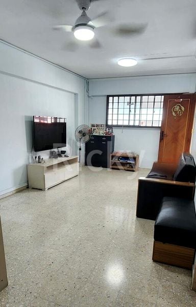 3 Room (3A) HDB for Sale in  293 Tampines Street 22 - Image 2