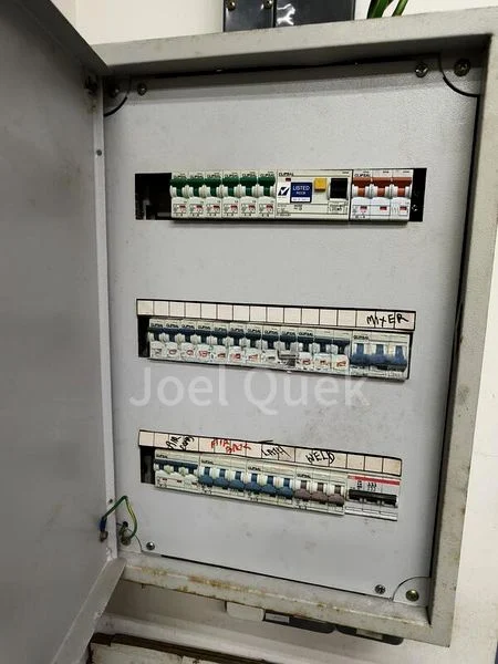 Light Industrial (B1) for Sale: Excalibur Centre - Image 2