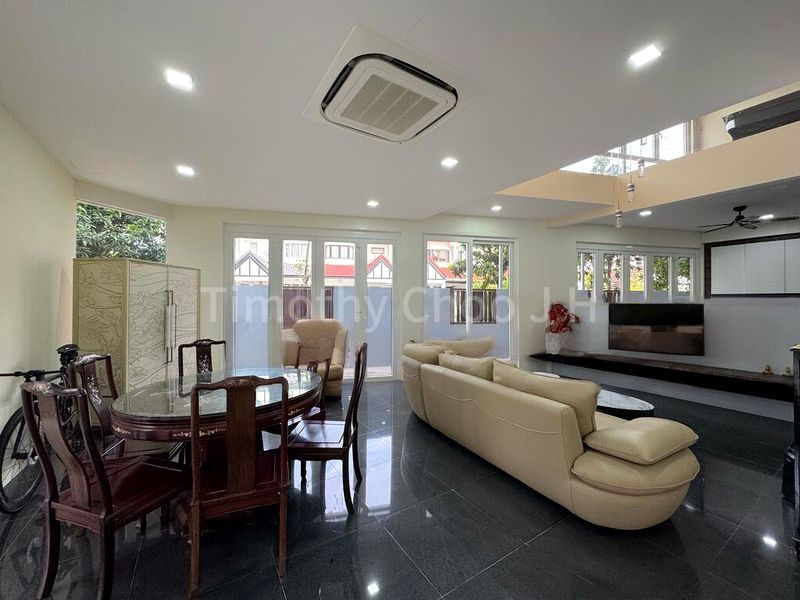 8 Bed Corner Terrace (Landed) for Sale in  Apollo Gardens - Image 2