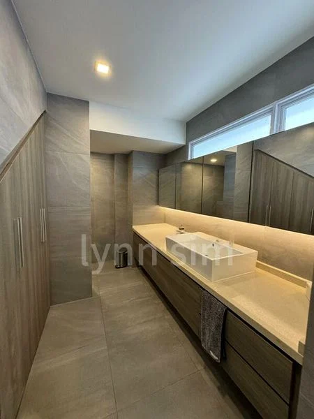 6 Bed Bungalow (Landed) for Rent in  Watten Estate - Image 3