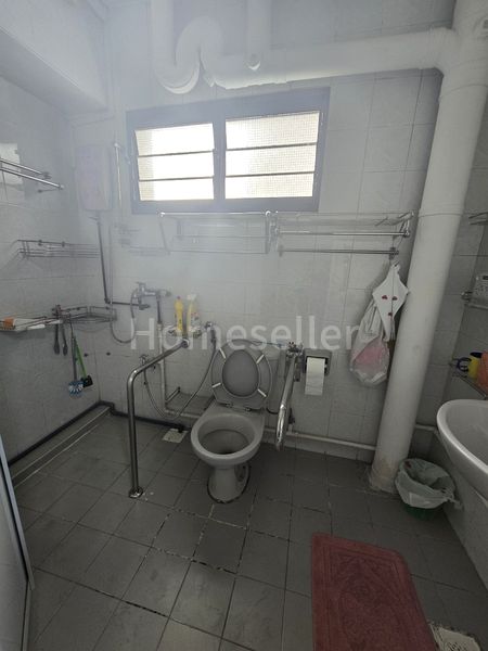 4 Room (4A) HDB for Sale in 427 Woodlands Street 41 - Image 8