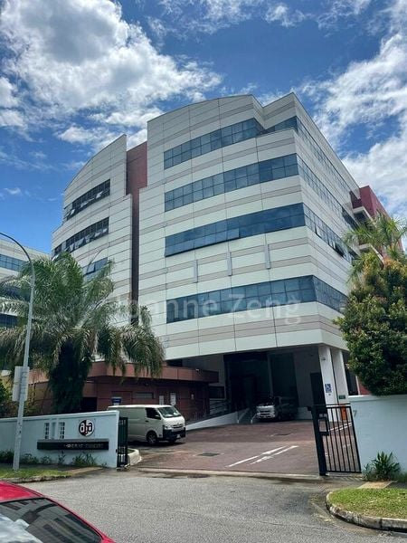 Light Industrial (B1) for Rent: Fullion Building - Image 7