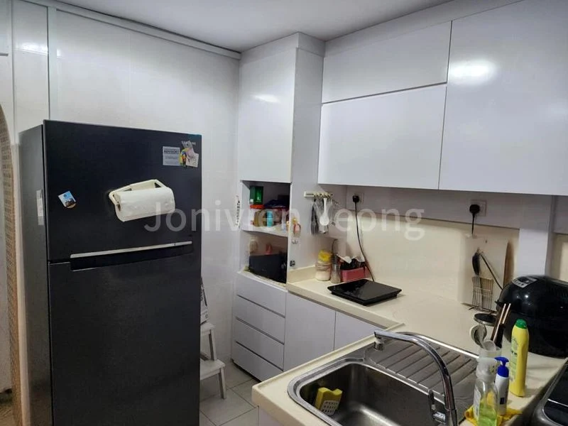 Common Room (HDB) for Rent in  101 Henderson Crescent - Image 4