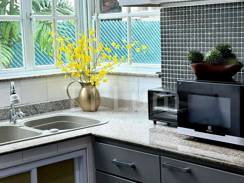 3 Bed Condo for Sale in  Candeville - Image 6