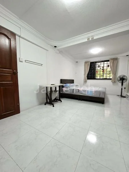 Common Room (HDB) for Rent in 14 Kampong Arang Road - Image 1