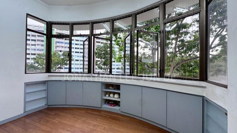 3 Bed Condo for Sale in  Far Horizon Garden - Image 6