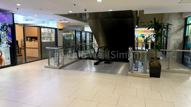 Other Retail for Sale: Lucky Plaza - Image 3