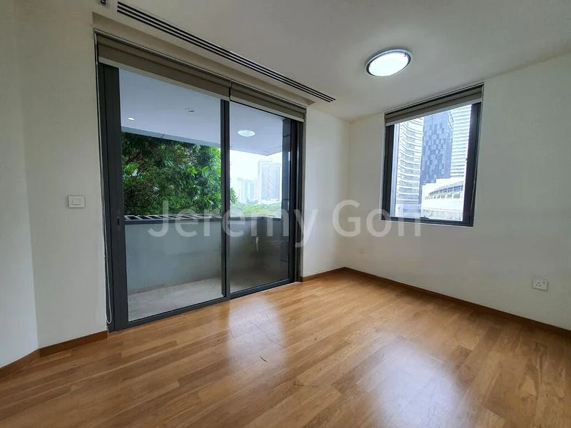 4 Bed Condo for Rent in  The Concourse - Image 7