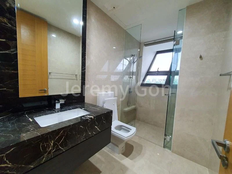 4 Bed Condo for Rent in  The Concourse - Image 10