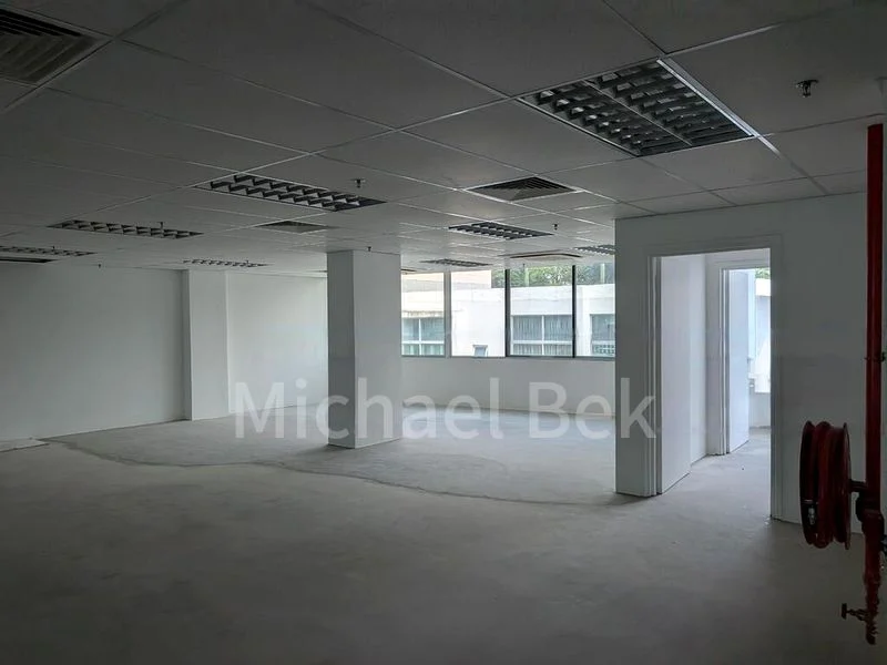Office for Rent: Rex House - Image 7