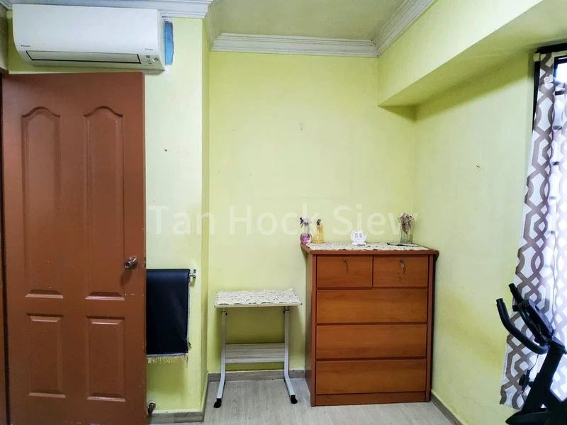 4 Room (4A) HDB for Sale in  298A Compassvale Street - Image 5