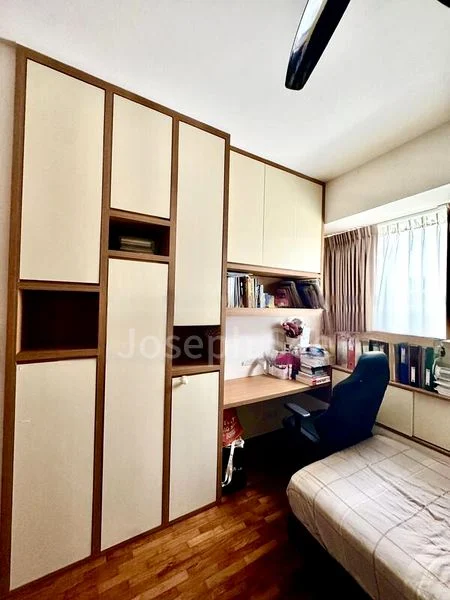 3 Bed Condo for Sale in  The Raintree - Image 5