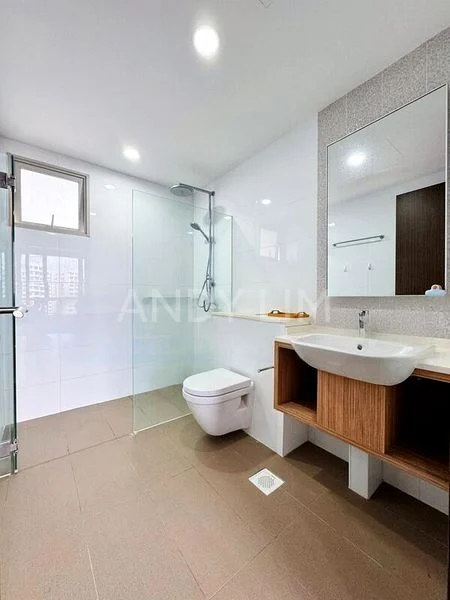 5 Bed Executive Condo for Sale in  Heron Bay - Image 16