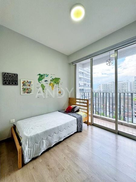 5 Bed Executive Condo for Sale in  Heron Bay - Image 8