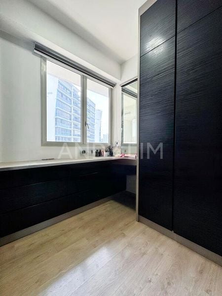 5 Bed Executive Condo for Sale in  Heron Bay - Image 9