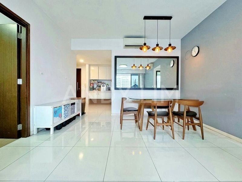 5 Bed Executive Condo for Sale in  Heron Bay - Image 4