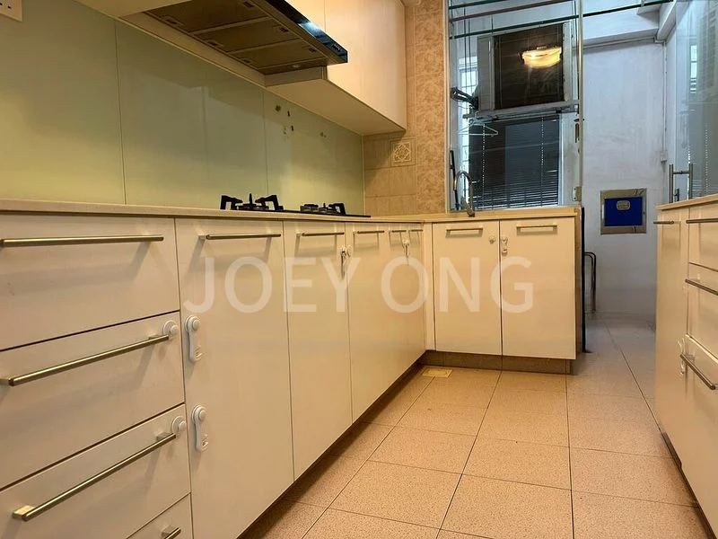 3 Bed Condo for Rent in  Eng Kong Green - Image 3