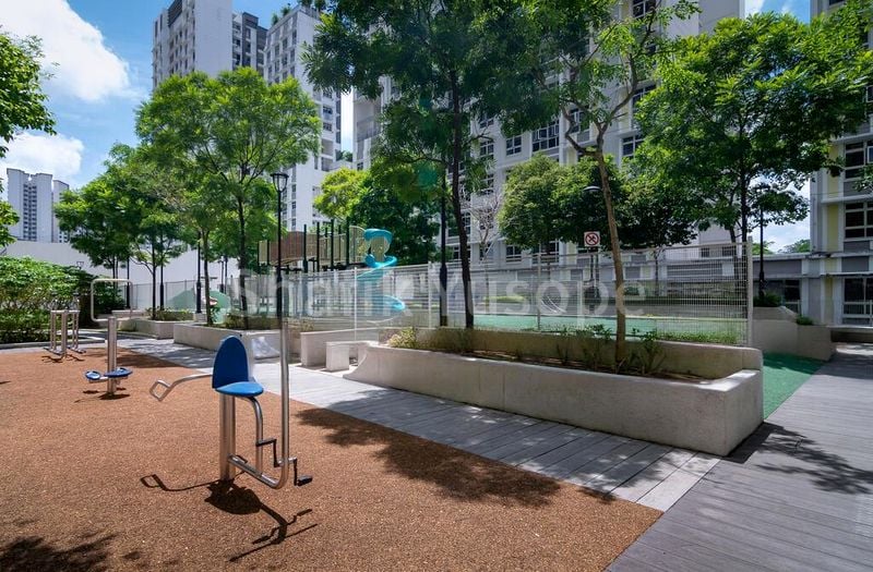 5 Room (5I) HDB for Sale in  409A Northshore Drive - Image 1