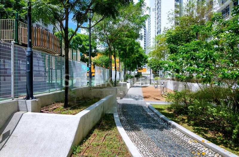 5 Room (5I) HDB for Sale in  409A Northshore Drive - Image 2