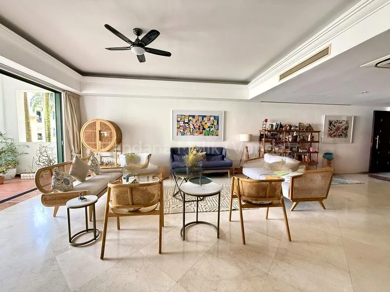 5 Bed Condo for Sale in  Pebble Bay - Image 9