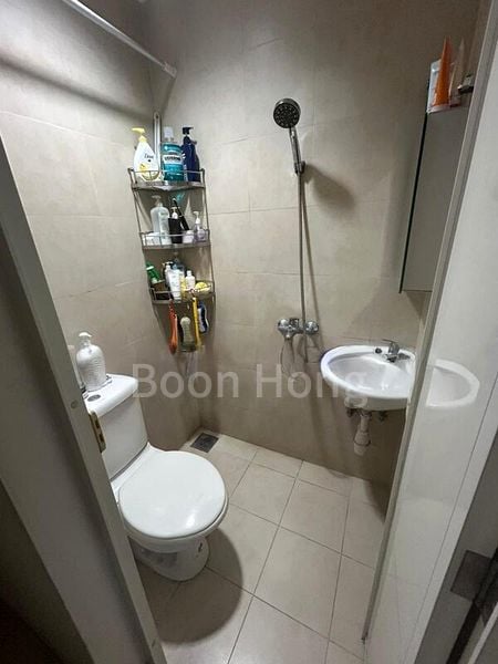 Common Room (Condo) for Rent in  Parvis - Image 5