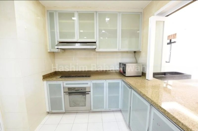 5 Bed Condo for Rent in Spring Grove - Image 2