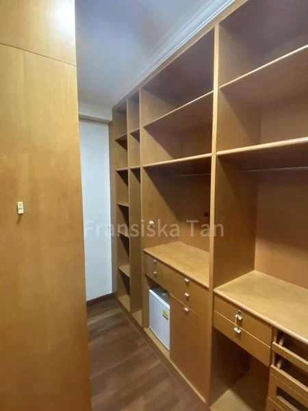 4 Bed Condo for Rent in  Melrose Park - Image 8