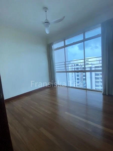 4 Bed Condo for Rent in  Melrose Park - Image 7